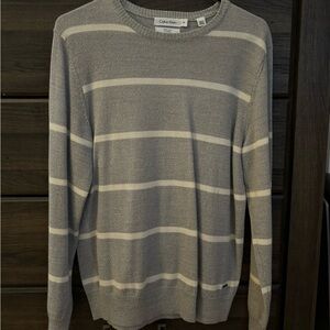 Men’s Calvin Klein Sweater - Small